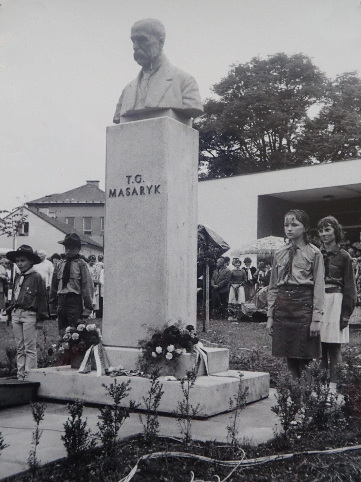 Odhalení pomníku T. G. Masaryka 28. 10. 1990